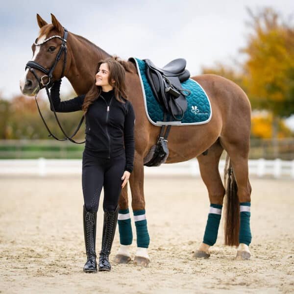 Alternative view of Schabracke Velvet Smaragd