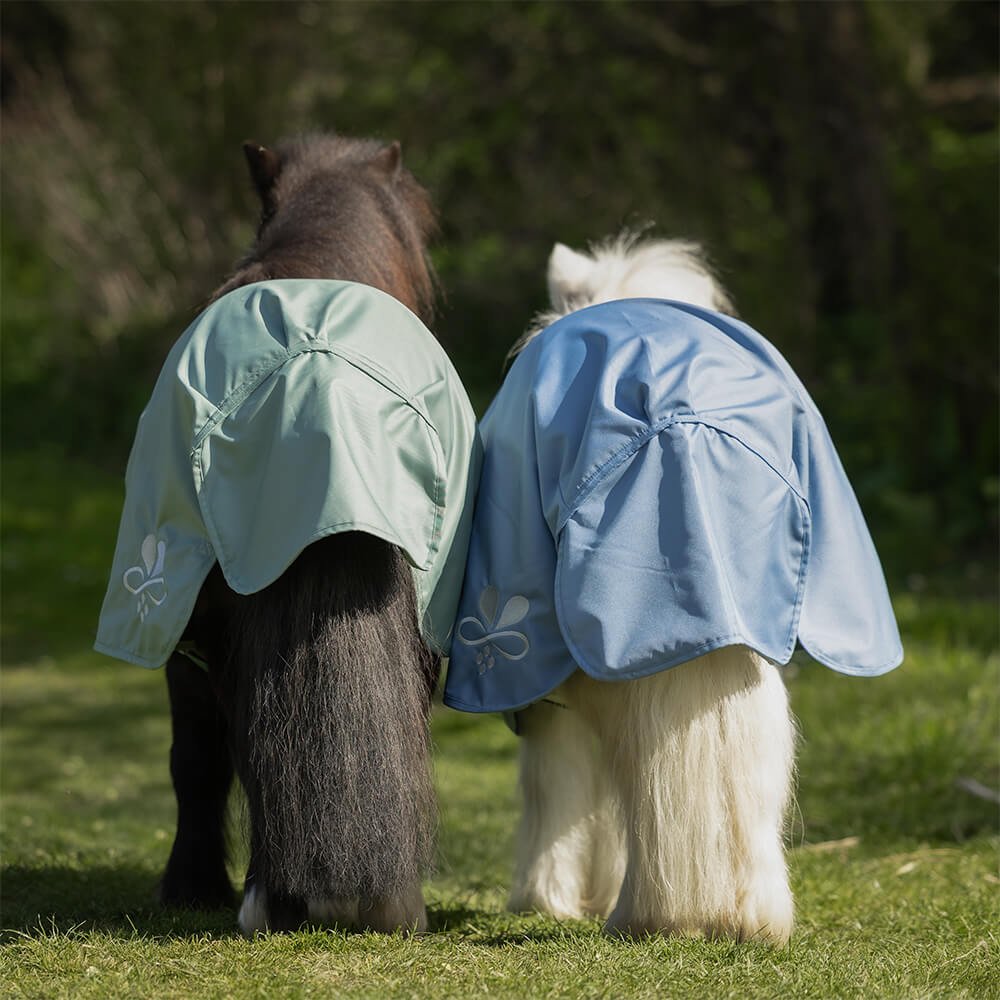Chevalior_Shetty_Outdoordecke_Jadegrün_Jeansblau_Silber_Schweiflatz